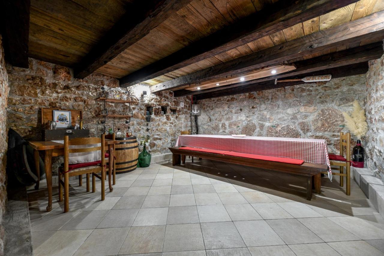 Holiday Home Skevini Dvori Starigrad Paklenica Exterior photo